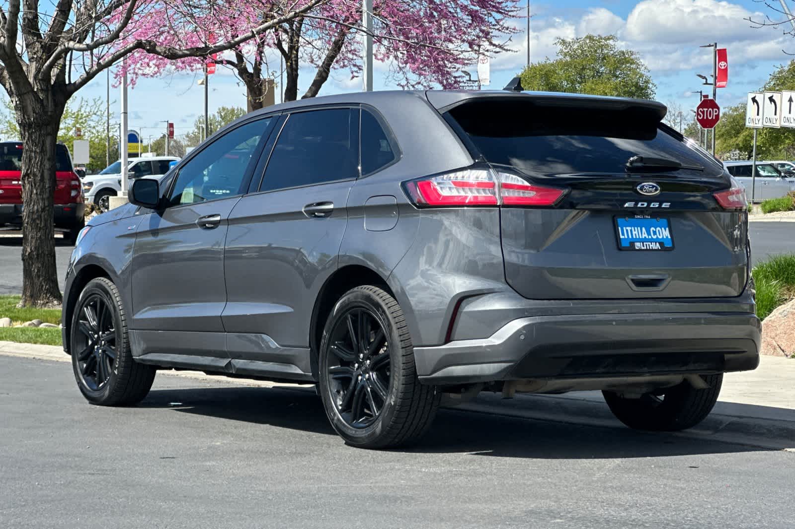 Thumbnail: 2022 Ford Edge - 6