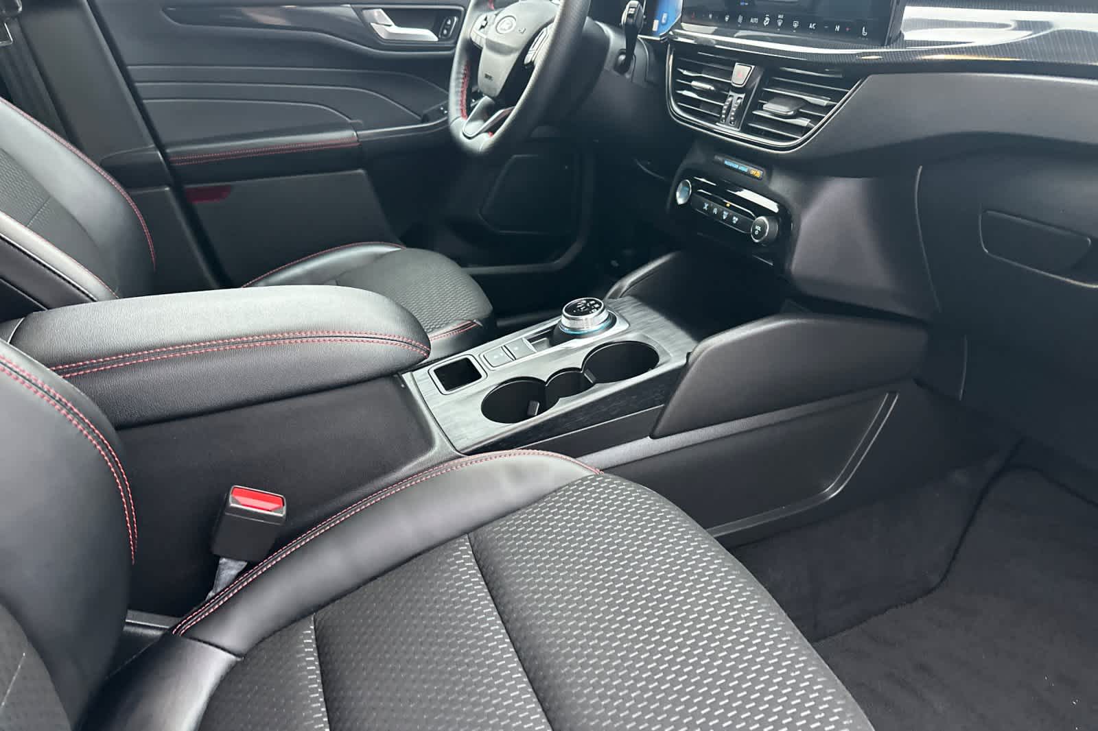 Thumbnail: 2025 Ford Escape - 16