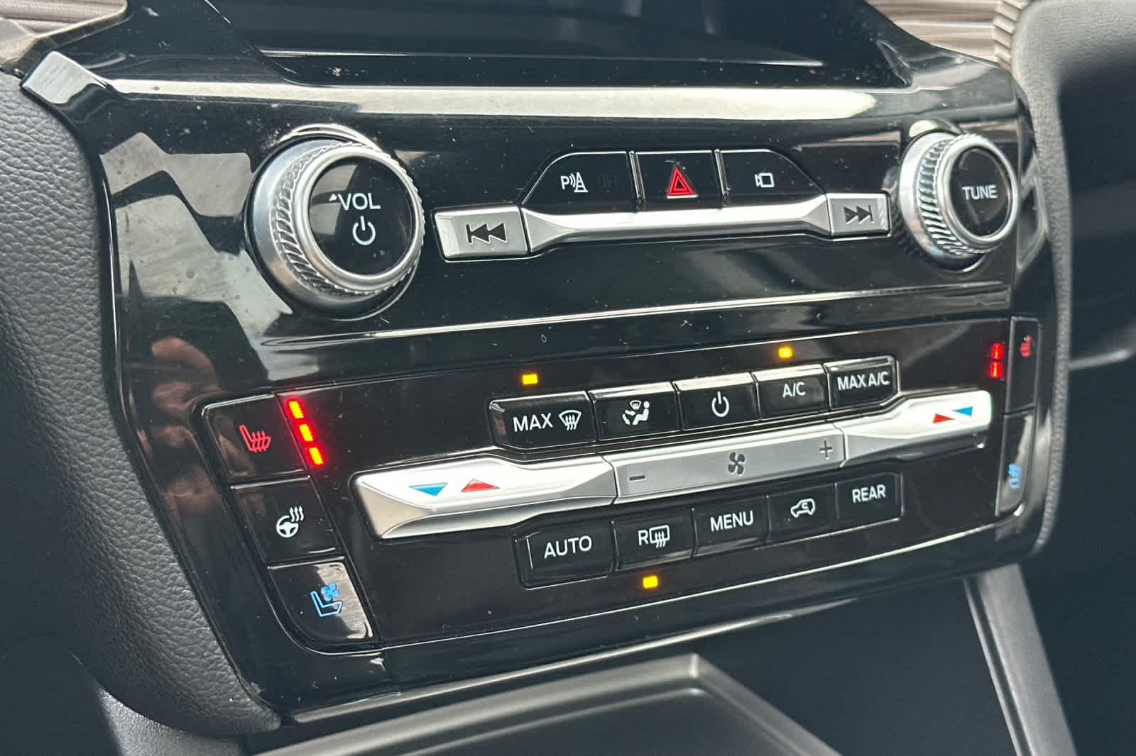 Thumbnail: 2022 Ford Explorer - 22