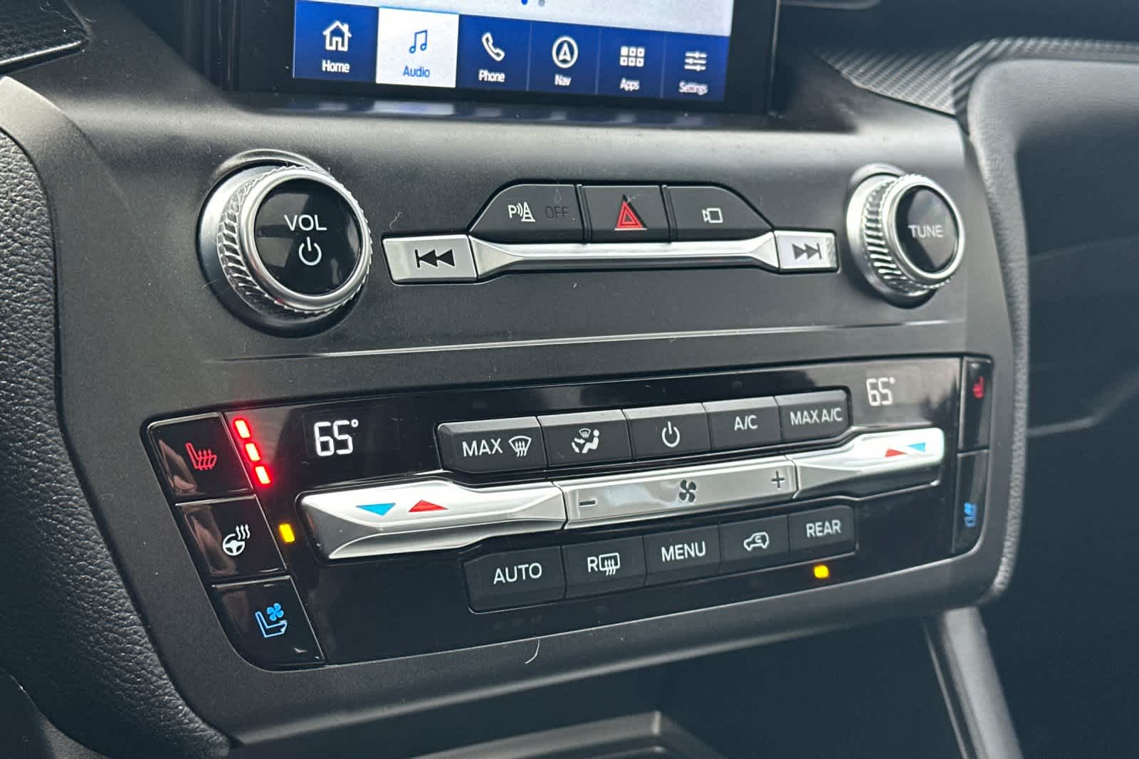 Thumbnail: 2020 Ford Explorer - 22