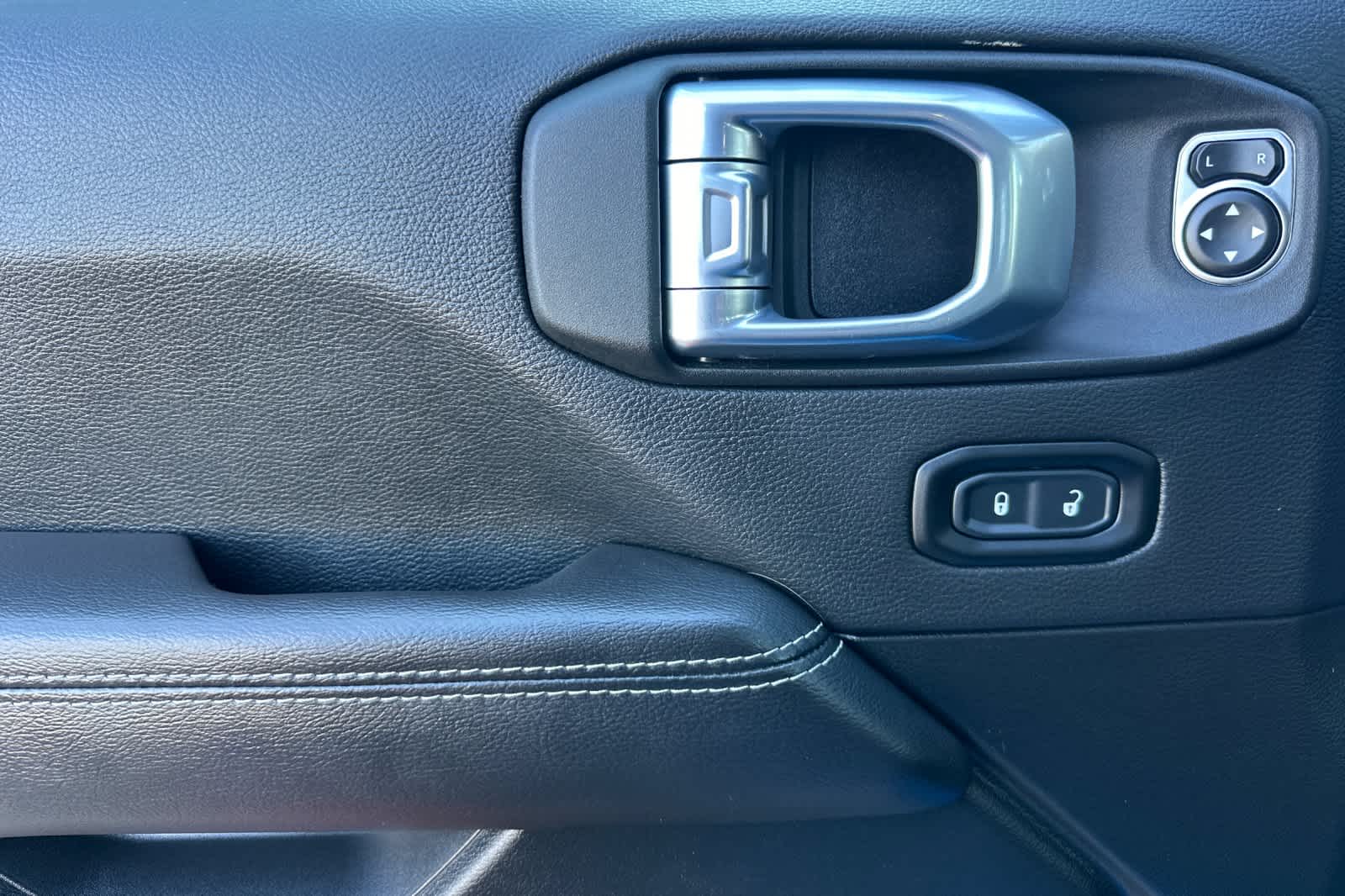 Thumbnail: 2021 Jeep Wrangler - 12