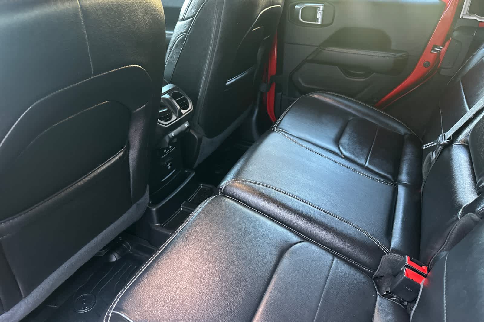 2021 Jeep Wrangler Unlimited Sahara 4xe photo 4