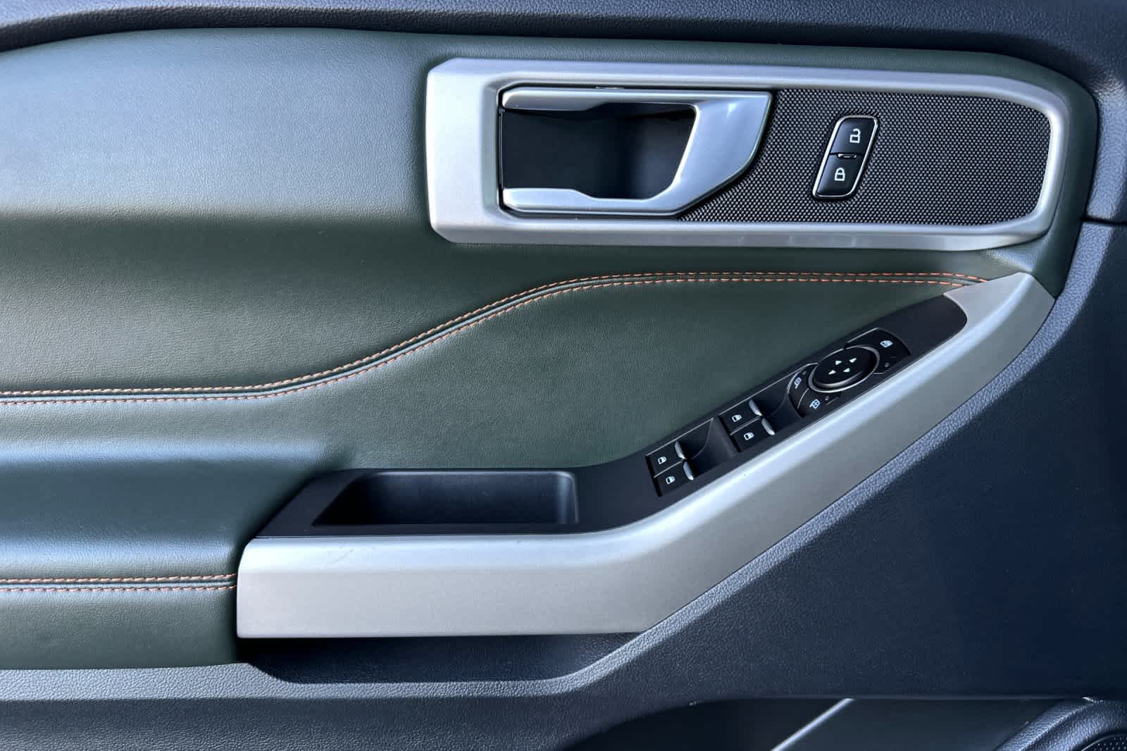 Thumbnail: 2022 Ford Explorer - 12