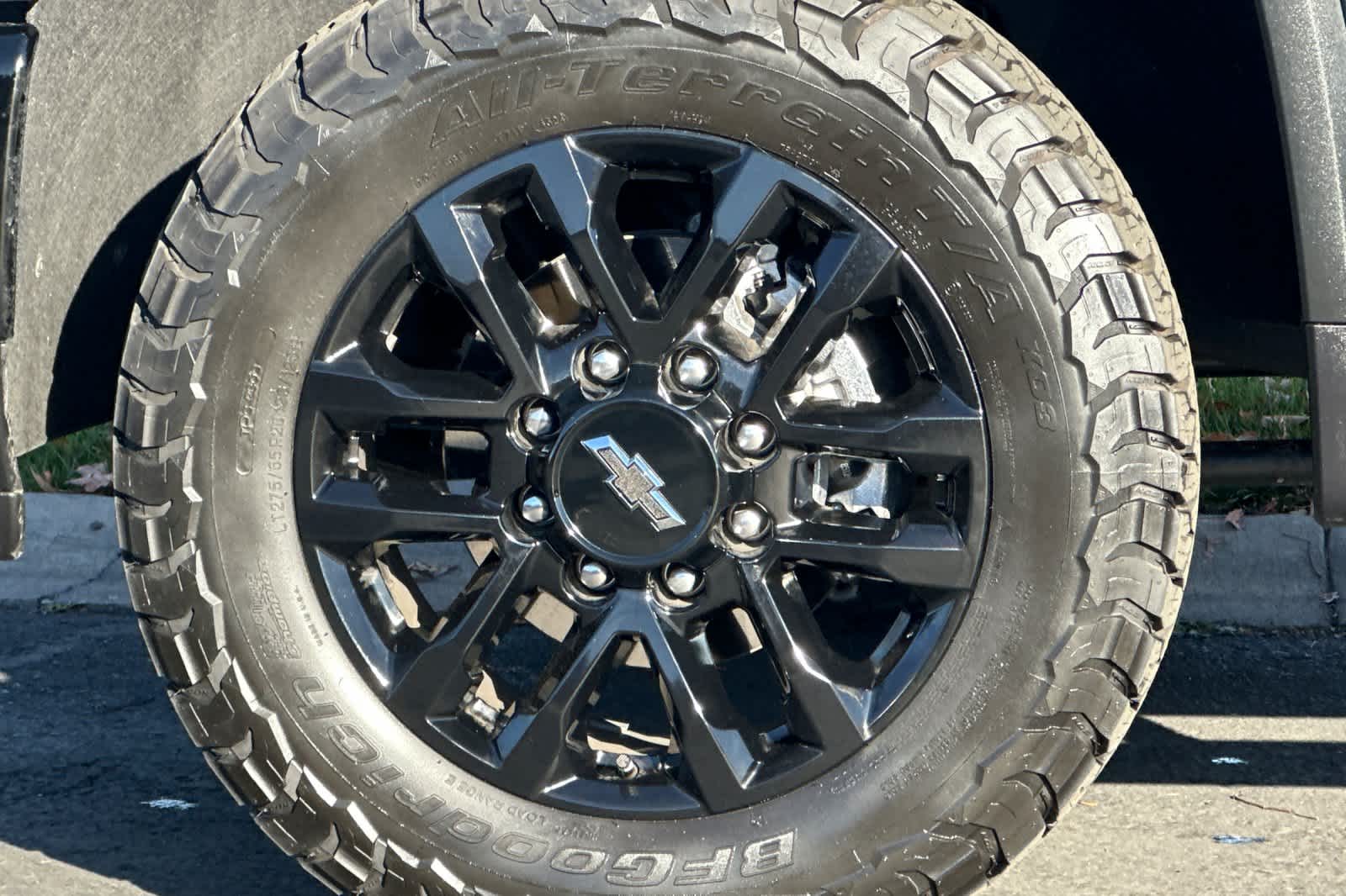 Thumbnail: 2025 Chevrolet Silverado 2500 - 25