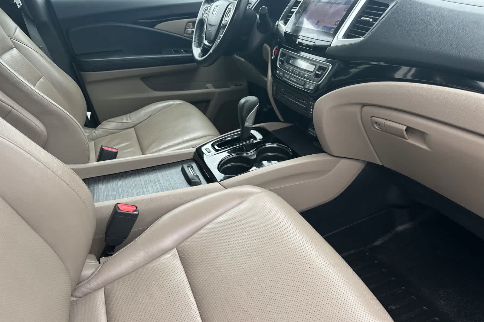 Thumbnail: 2017 Honda Ridgeline - 15