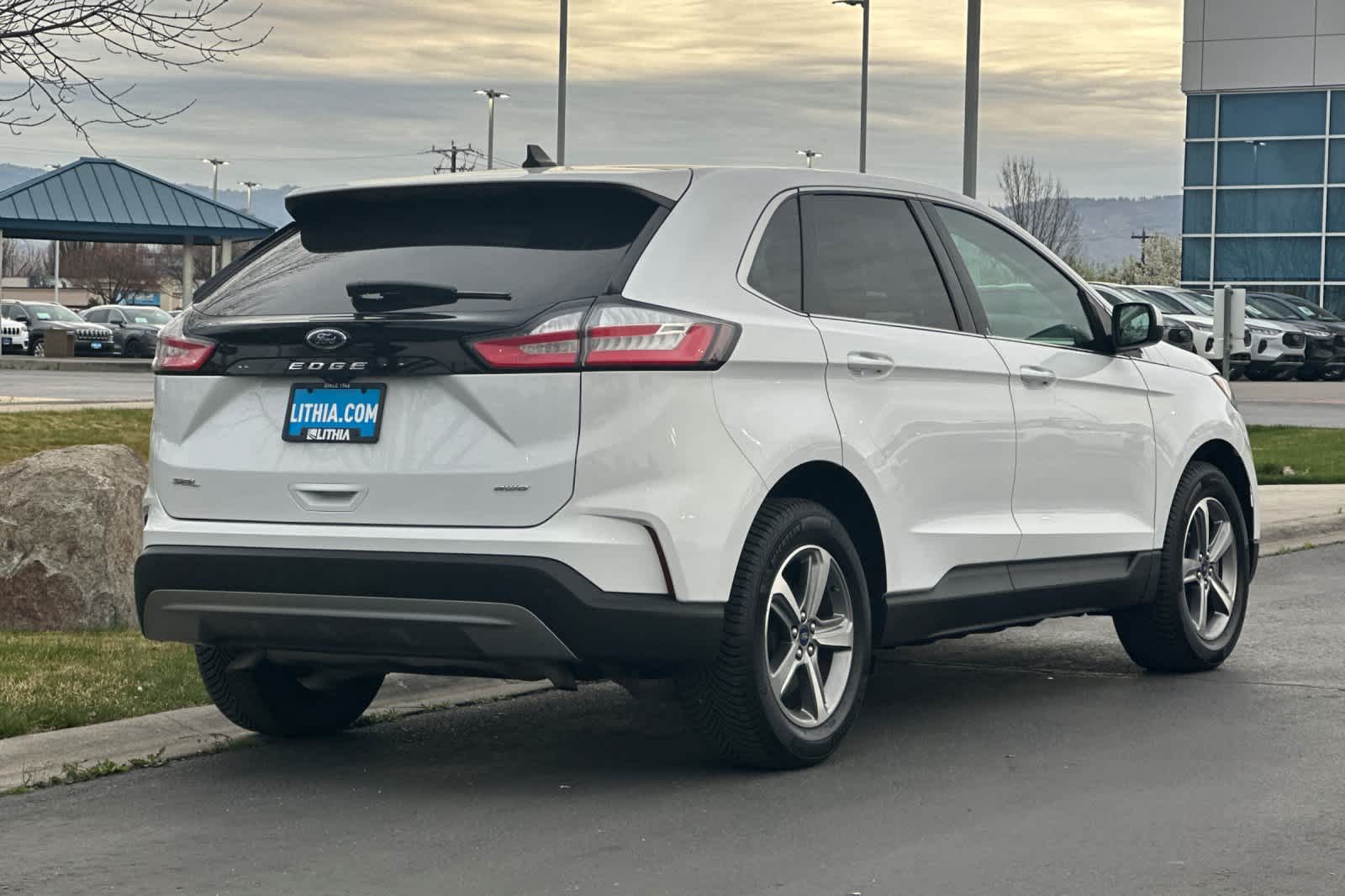 Thumbnail: 2022 Ford Edge - 2