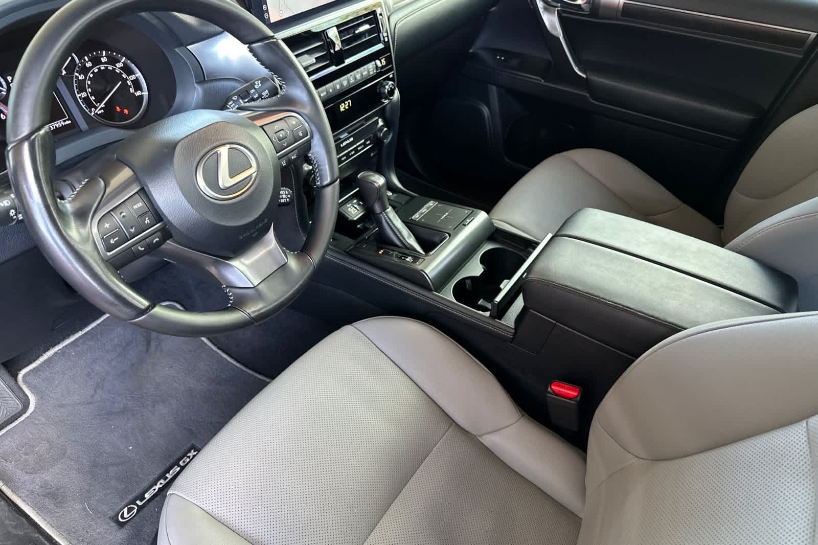 Thumbnail: 2023 Lexus GX - 11