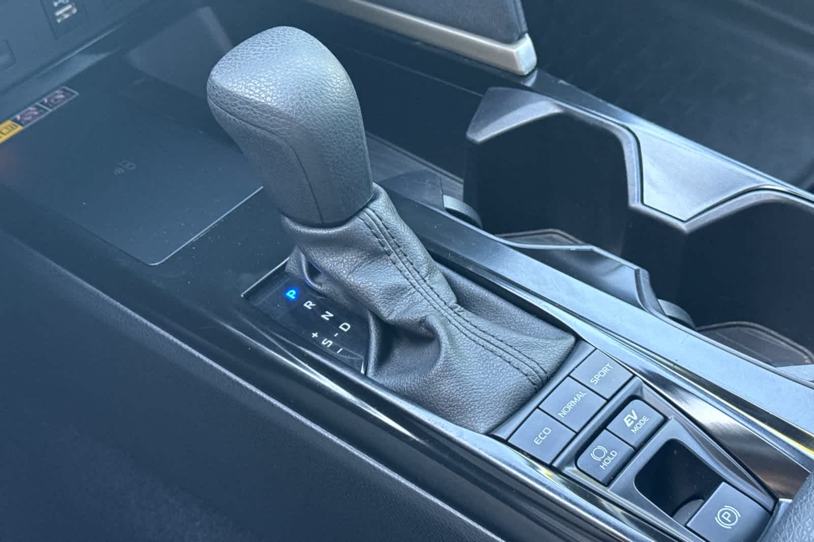 Thumbnail: 2025 Toyota Camry - 20