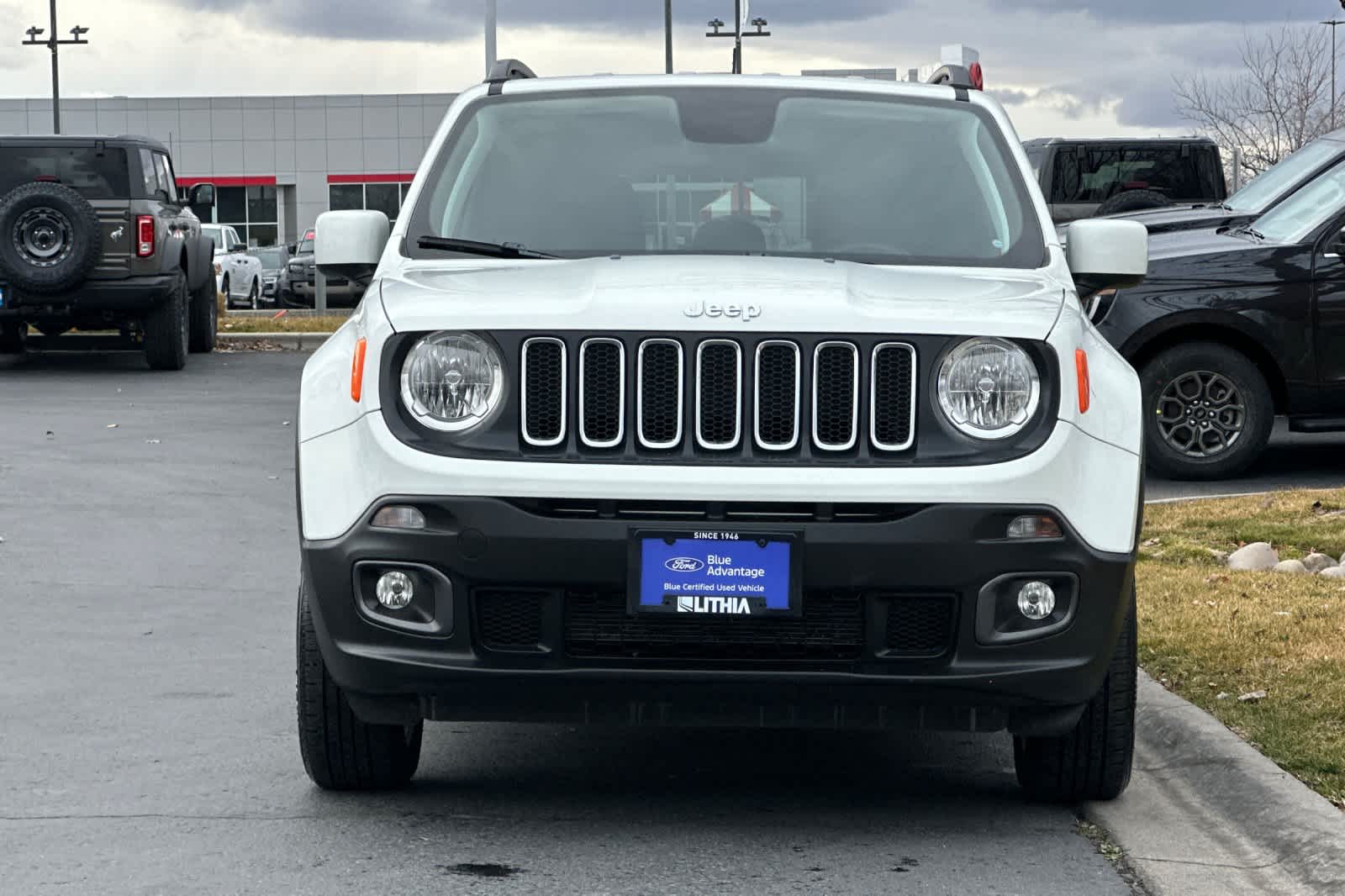 Thumbnail: 2018 Jeep Renegade - 10