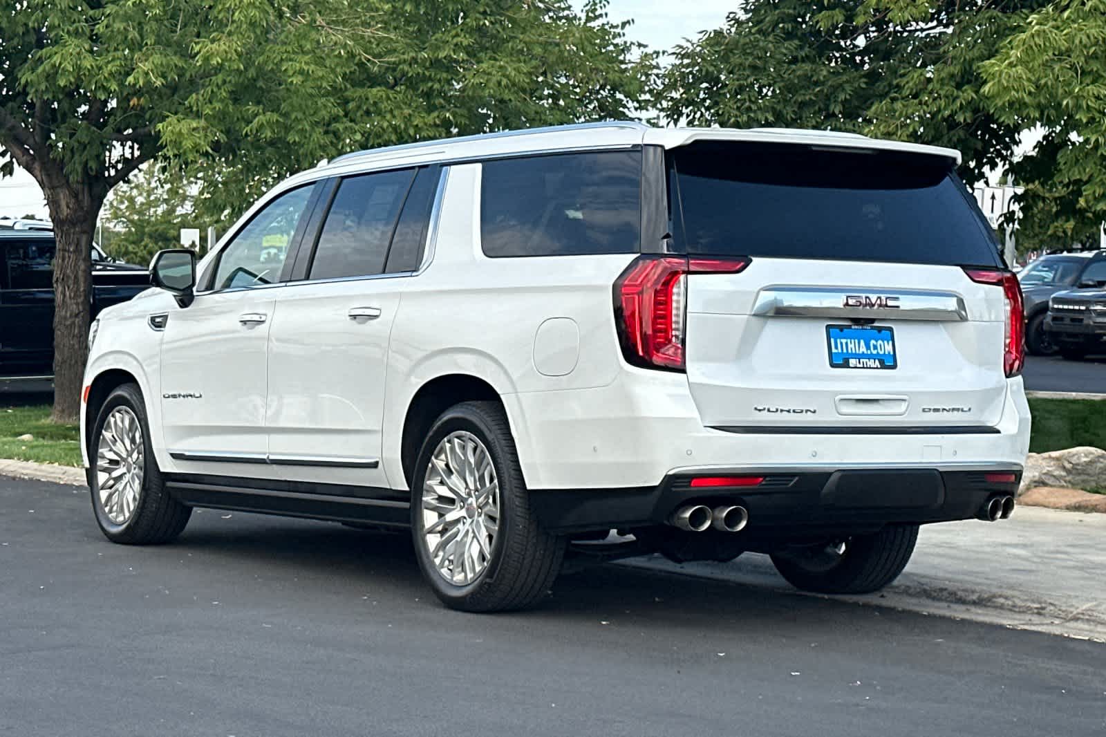 Thumbnail: 2024 GMC Yukon XL - 6