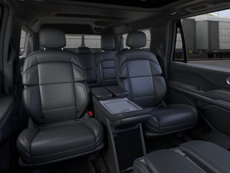 Thumbnail: 2026 Lincoln Navigator L - 11
