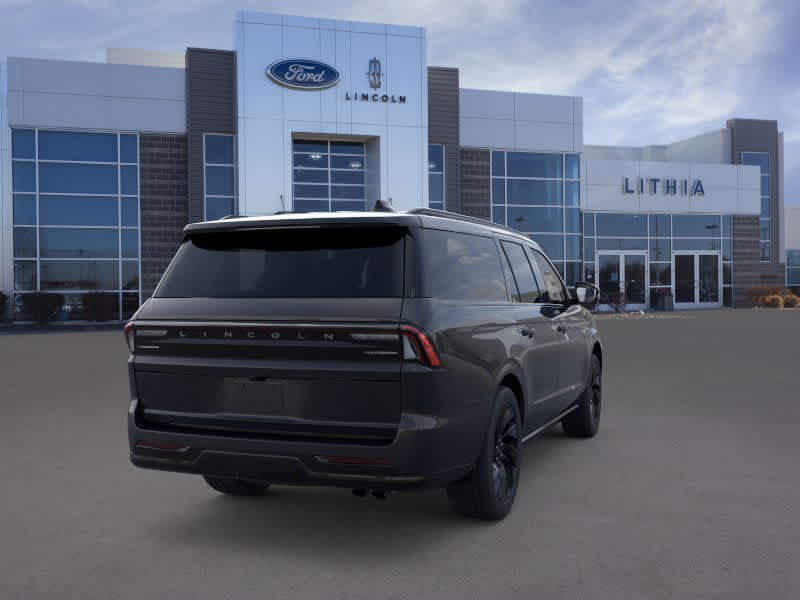 Thumbnail: 2025 Lincoln Navigator L - 8