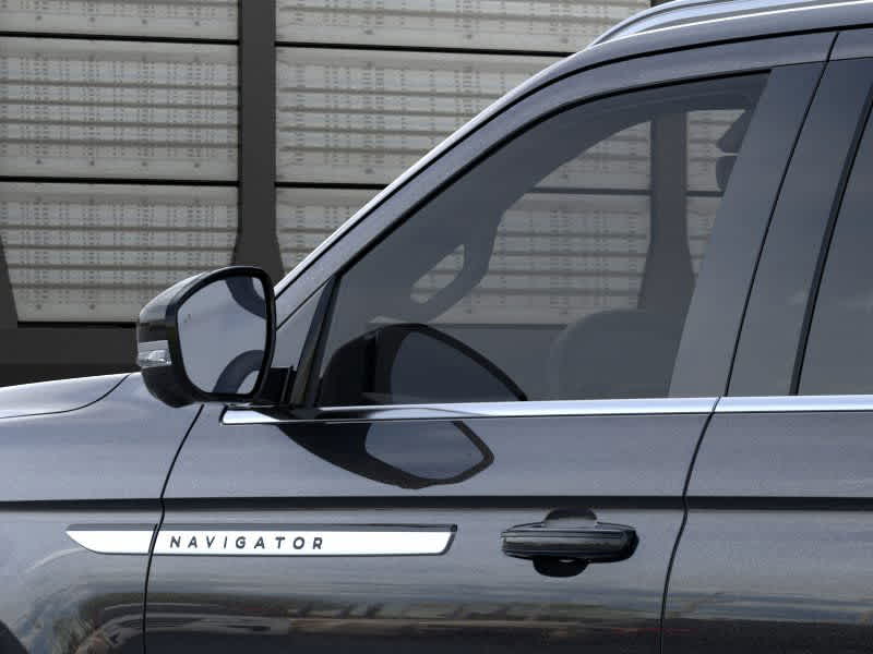 Thumbnail: 2026 Lincoln Navigator L - 20