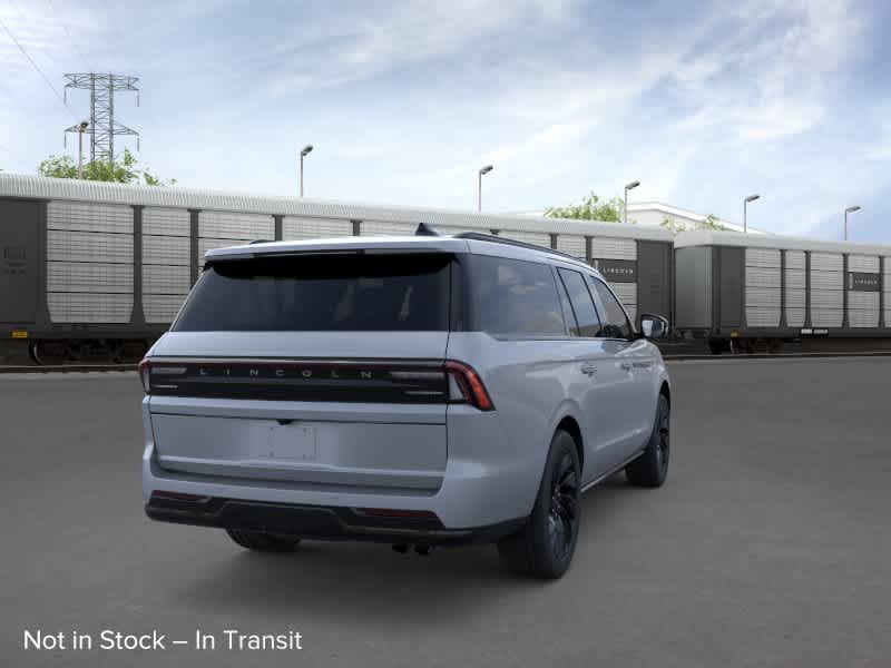 Thumbnail: 2026 Lincoln Navigator L - 8