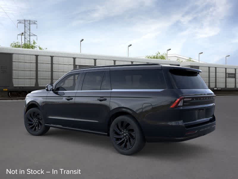 Thumbnail: 2025 Lincoln Navigator L - 4
