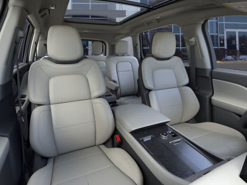 Thumbnail: 2026 Lincoln Aviator - 10
