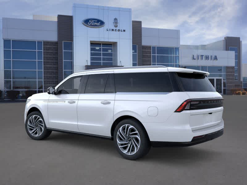 Thumbnail: 2025 Lincoln Navigator L - 4