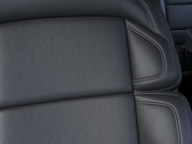 Thumbnail: 2025 Lincoln Navigator L - 16