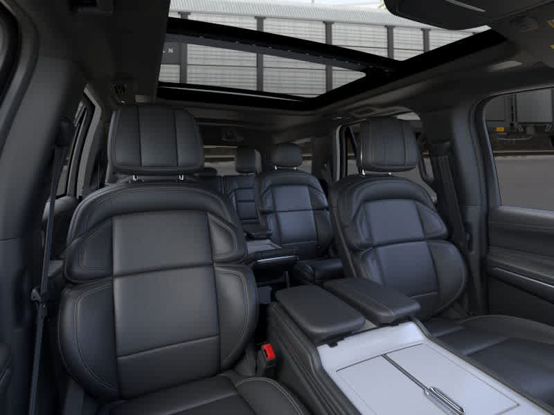 Thumbnail: 2025 Lincoln Navigator - 10
