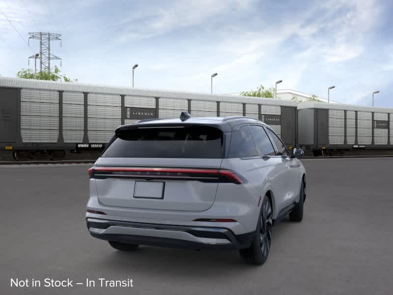 Thumbnail: 2026 Lincoln Nautilus - 8
