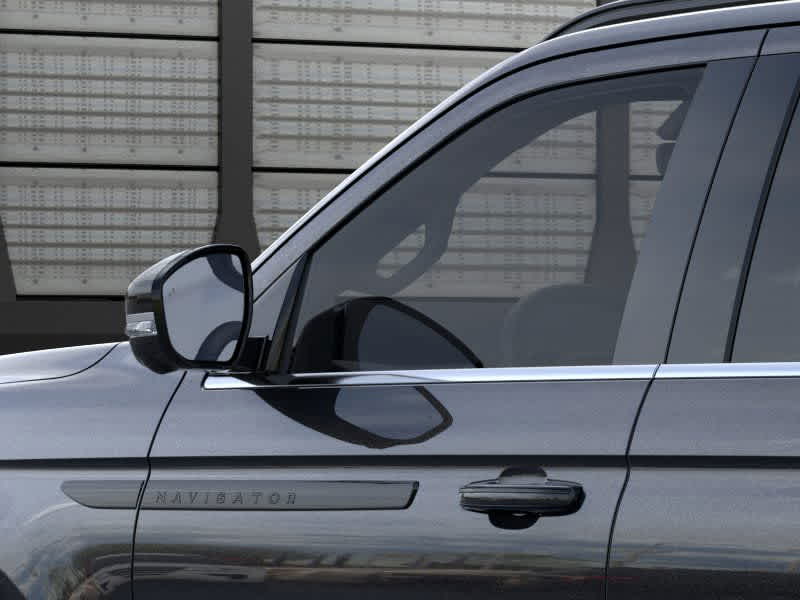 Thumbnail: 2025 Lincoln Navigator L - 20