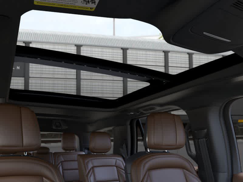 Thumbnail: 2025 Lincoln Navigator - 22