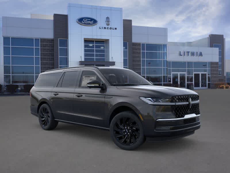 Thumbnail: 2025 Lincoln Navigator L - 7