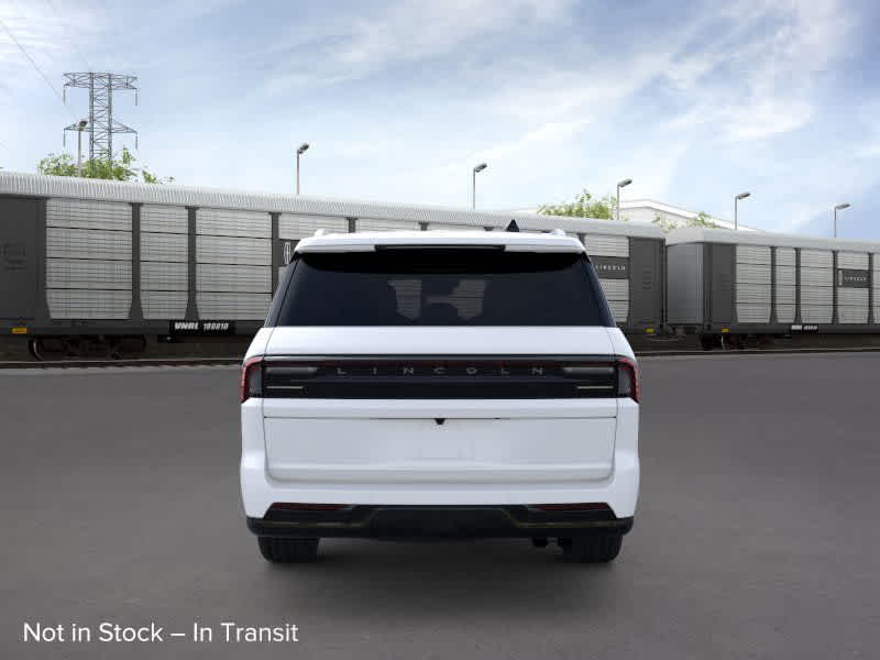 Thumbnail: 2025 Lincoln Navigator L - 5