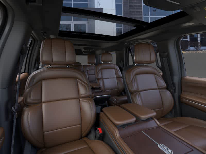 Thumbnail: 2025 Lincoln Navigator L - 10