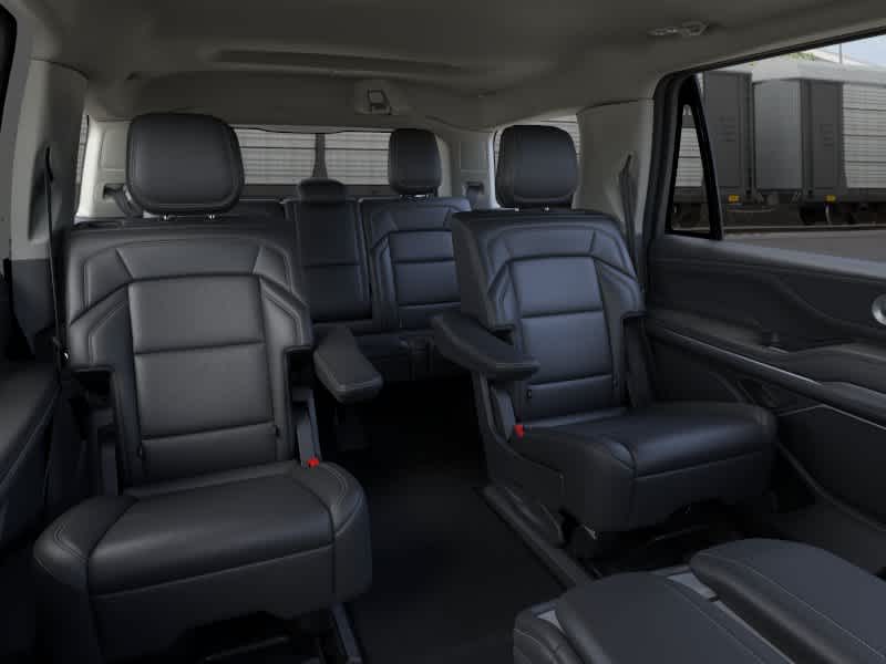Thumbnail: 2026 Lincoln Navigator - 11