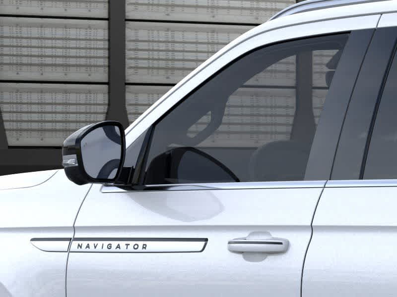 Thumbnail: 2025 Lincoln Navigator - 20