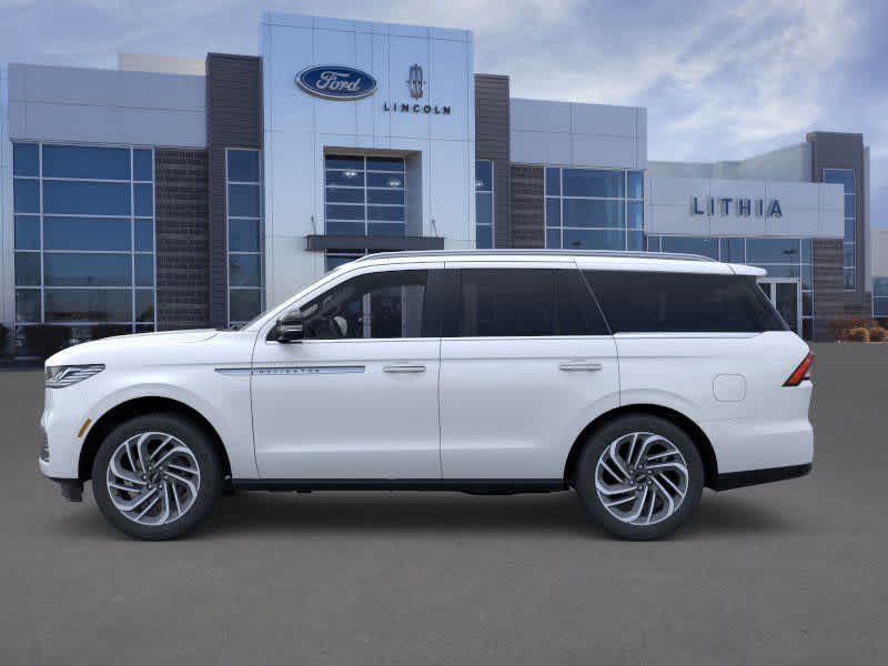 Thumbnail: 2025 Lincoln Navigator - 3