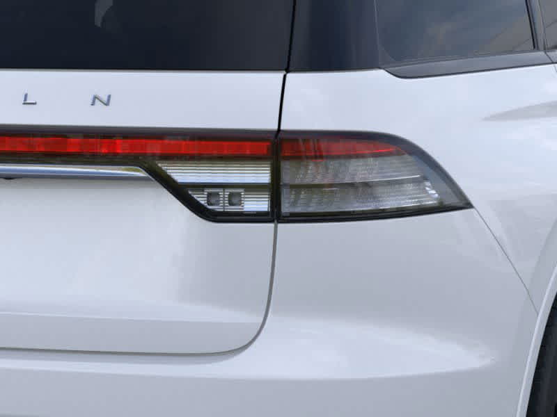 Thumbnail: 2025 Lincoln Aviator - 21