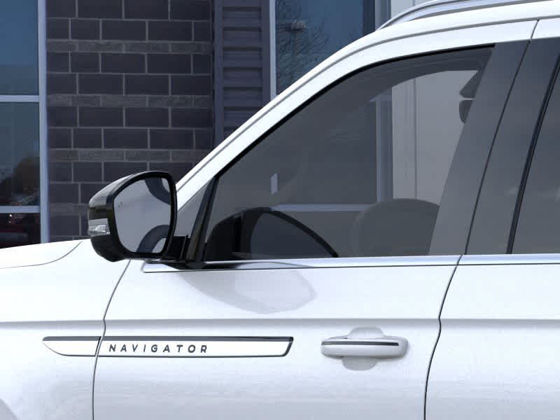 Thumbnail: 2025 Lincoln Navigator - 20