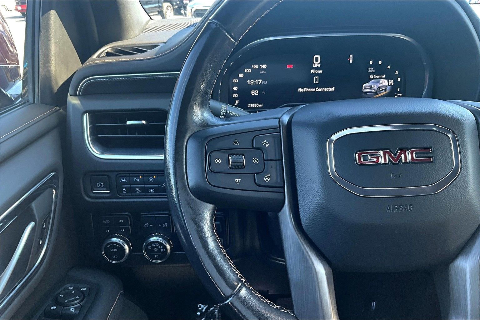 Thumbnail: 2022 GMC Yukon - 25