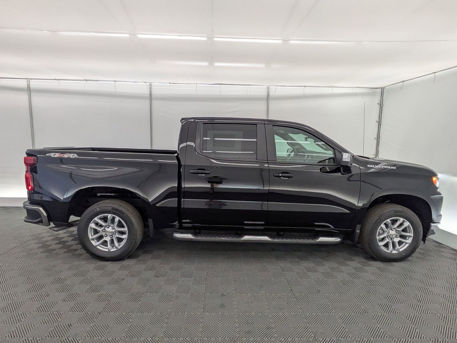Thumbnail: 2026 Chevrolet Silverado 1500 - 7