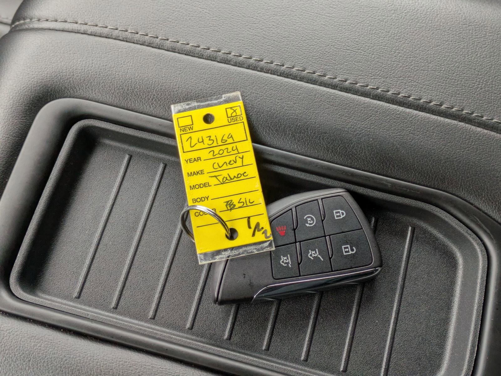 Thumbnail: 2024 Chevrolet Tahoe - 34