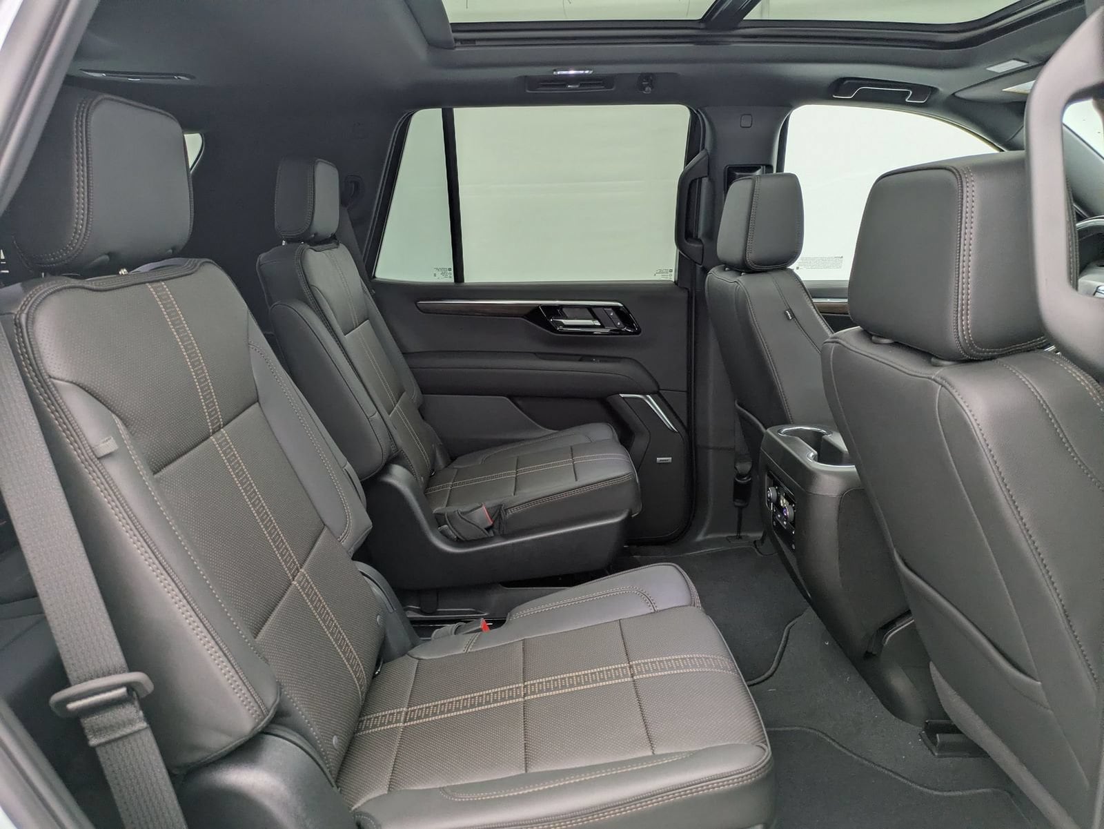 Thumbnail: 2026 Chevrolet Tahoe - 22