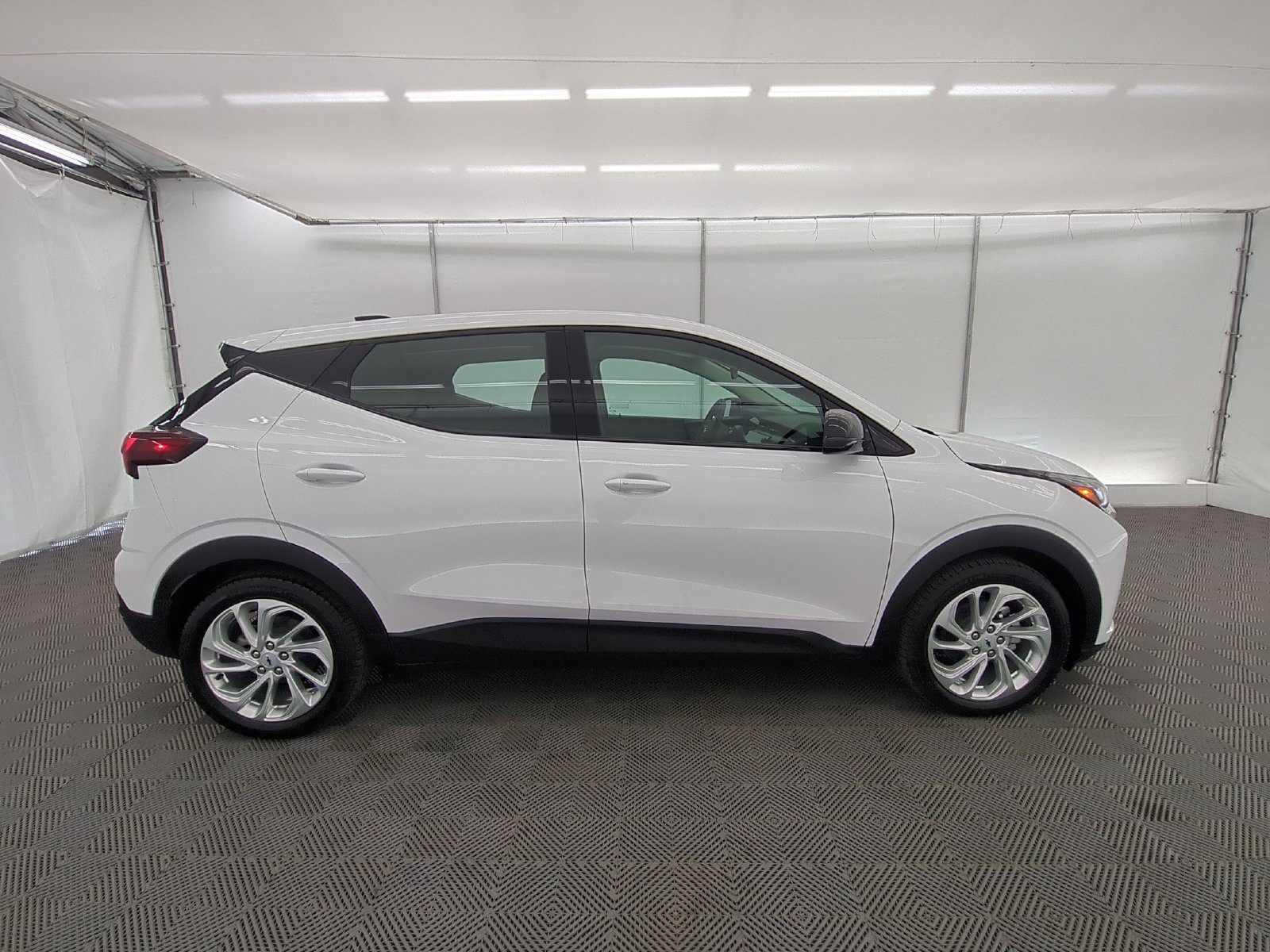 2027 Chevrolet Bolt LT - Photo 7