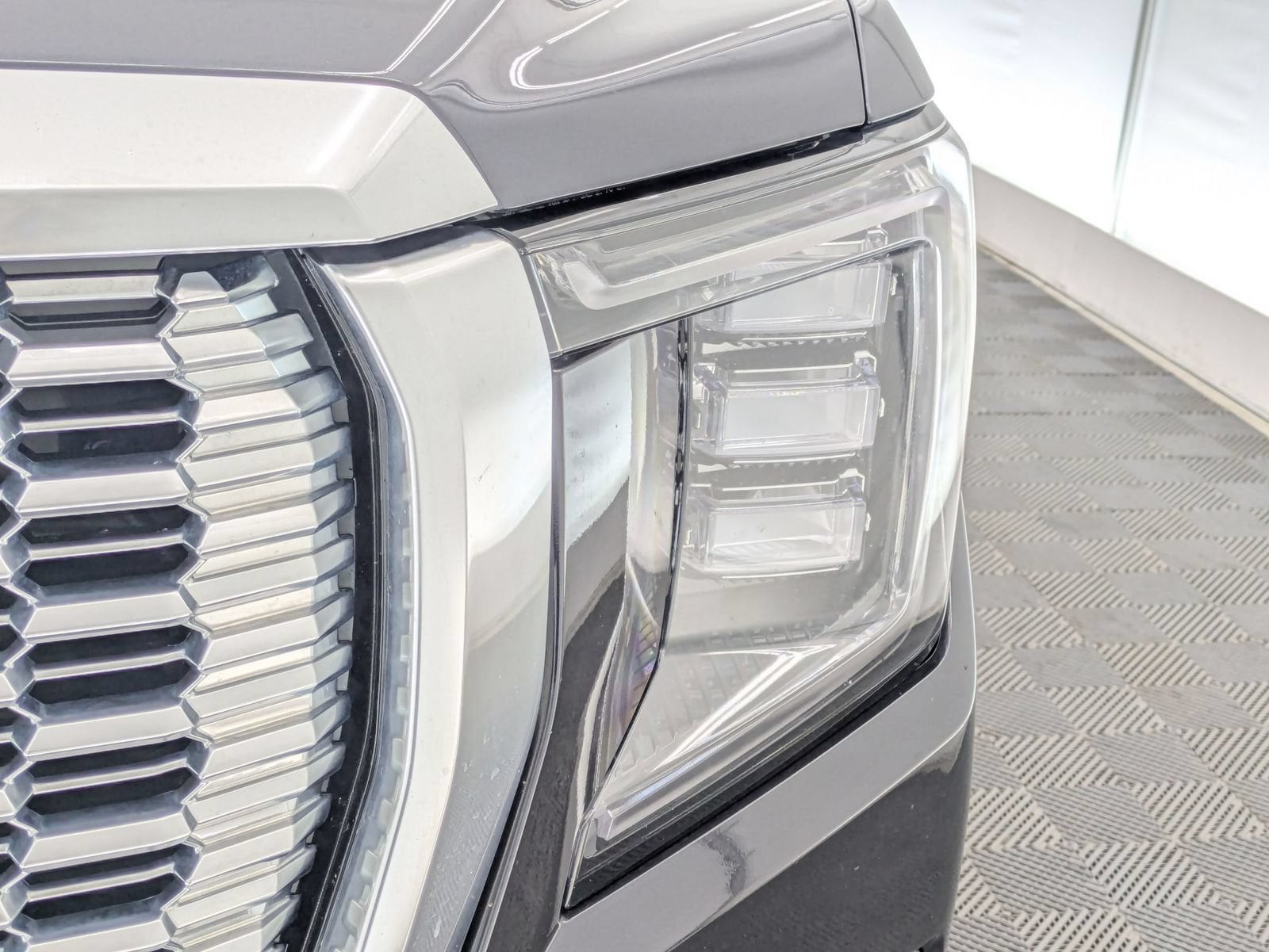 Thumbnail: 2023 GMC Yukon - 9