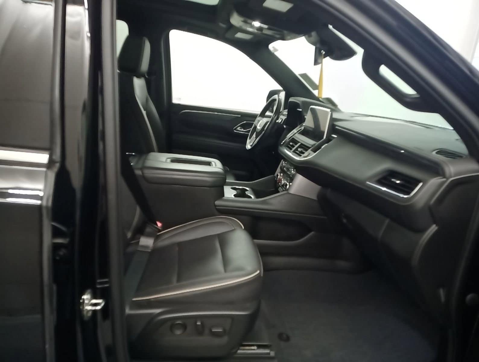 Thumbnail: 2023 GMC Yukon - 5