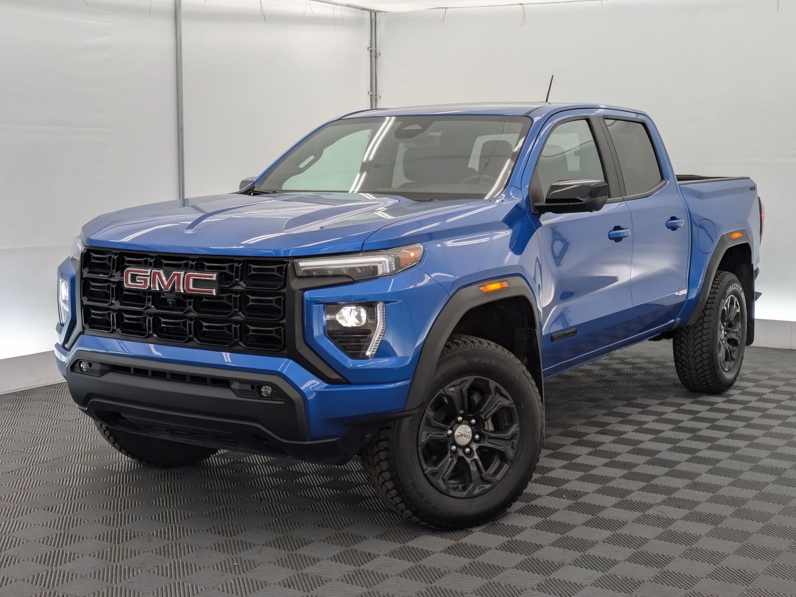 2024 GMC Canyon Elevation 4WD Crew Cab Short Box's photo