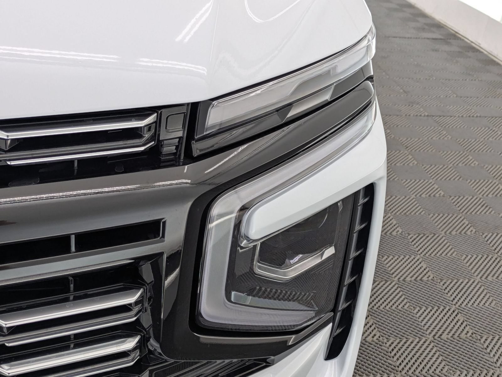 Thumbnail: 2026 Chevrolet Tahoe - 10