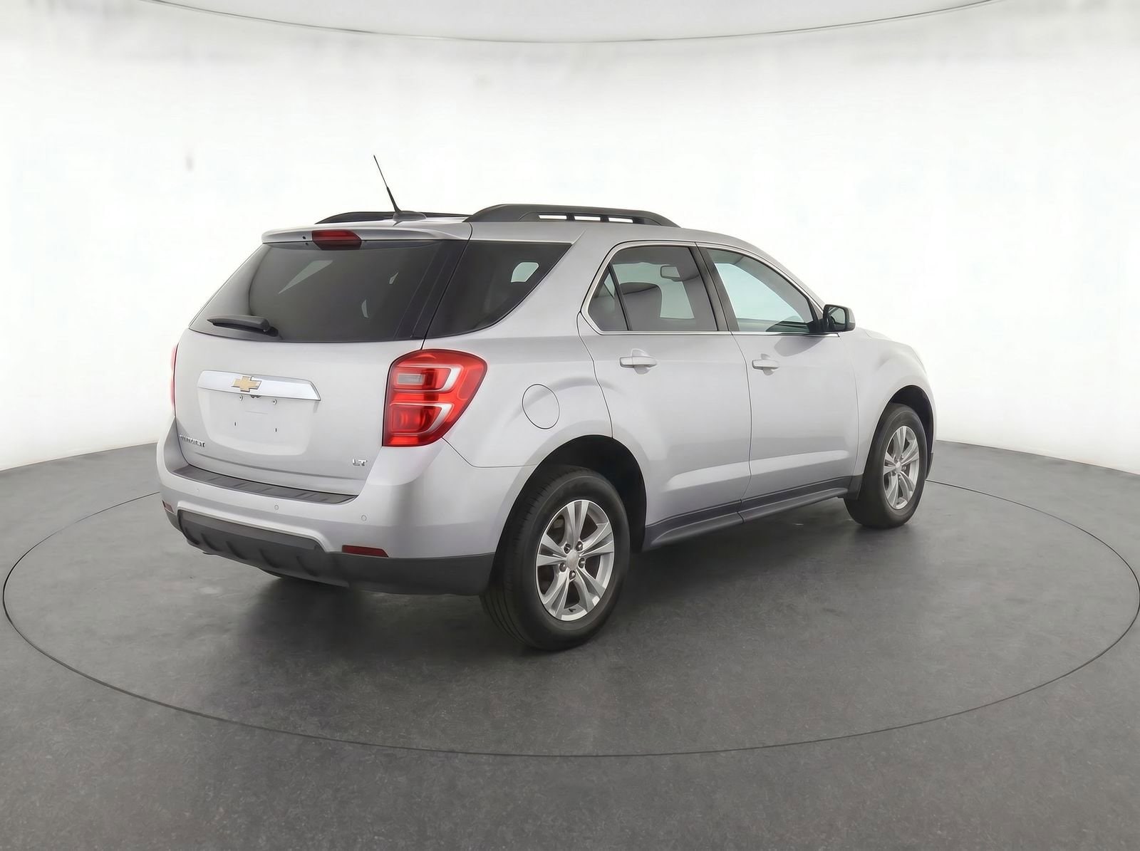 Thumbnail: 2017 Chevrolet Equinox - 3