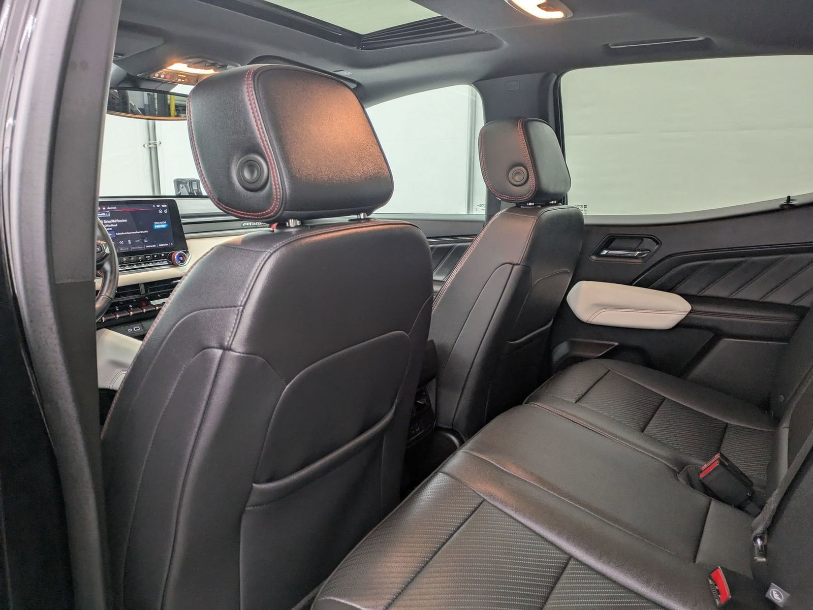 Thumbnail: 2024 GMC Canyon - 18