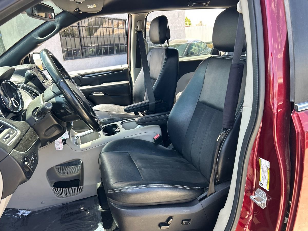 Thumbnail: 2019 Dodge Grand Caravan - 5