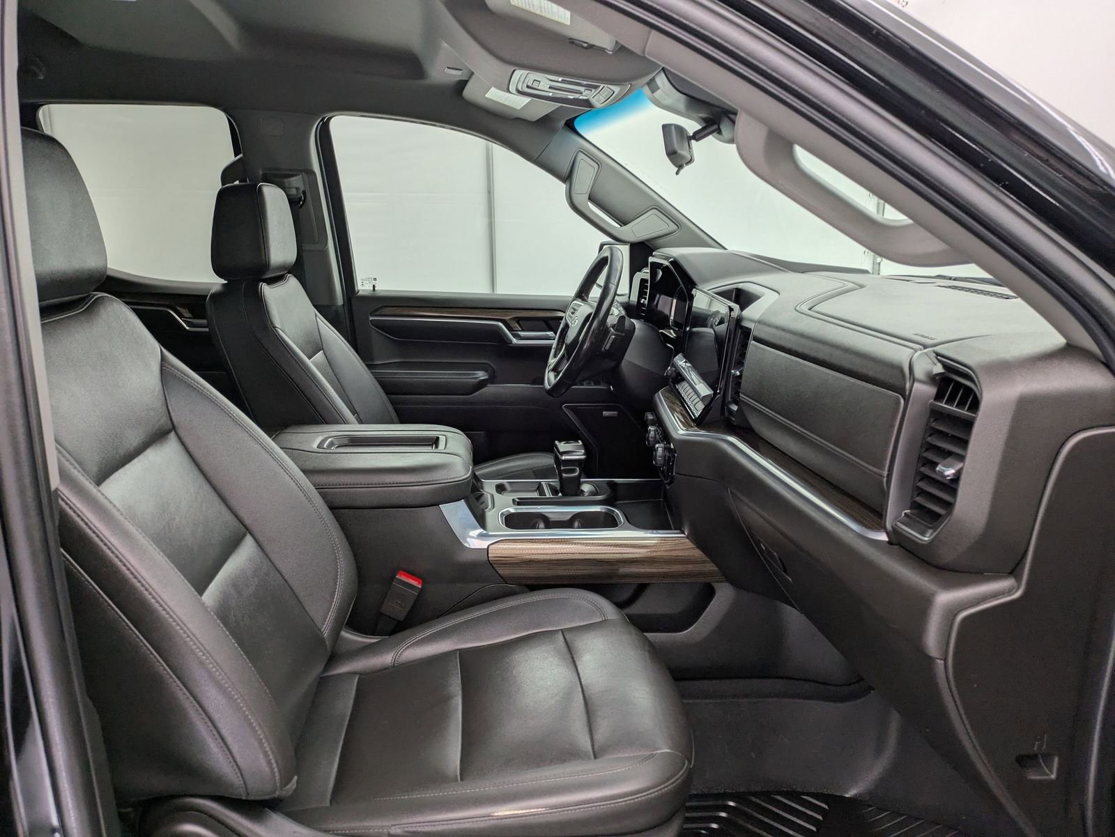 Thumbnail: 2022 Chevrolet Silverado 1500 - 23