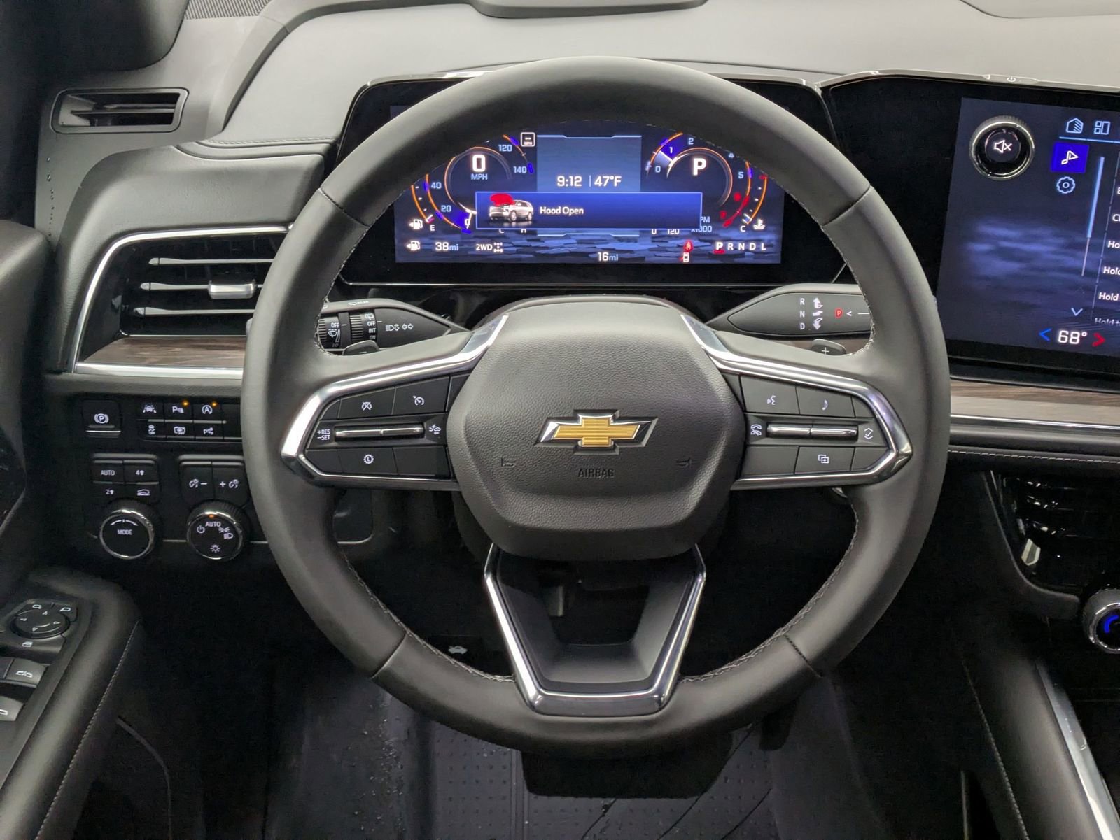 Thumbnail: 2025 Chevrolet Tahoe - 21