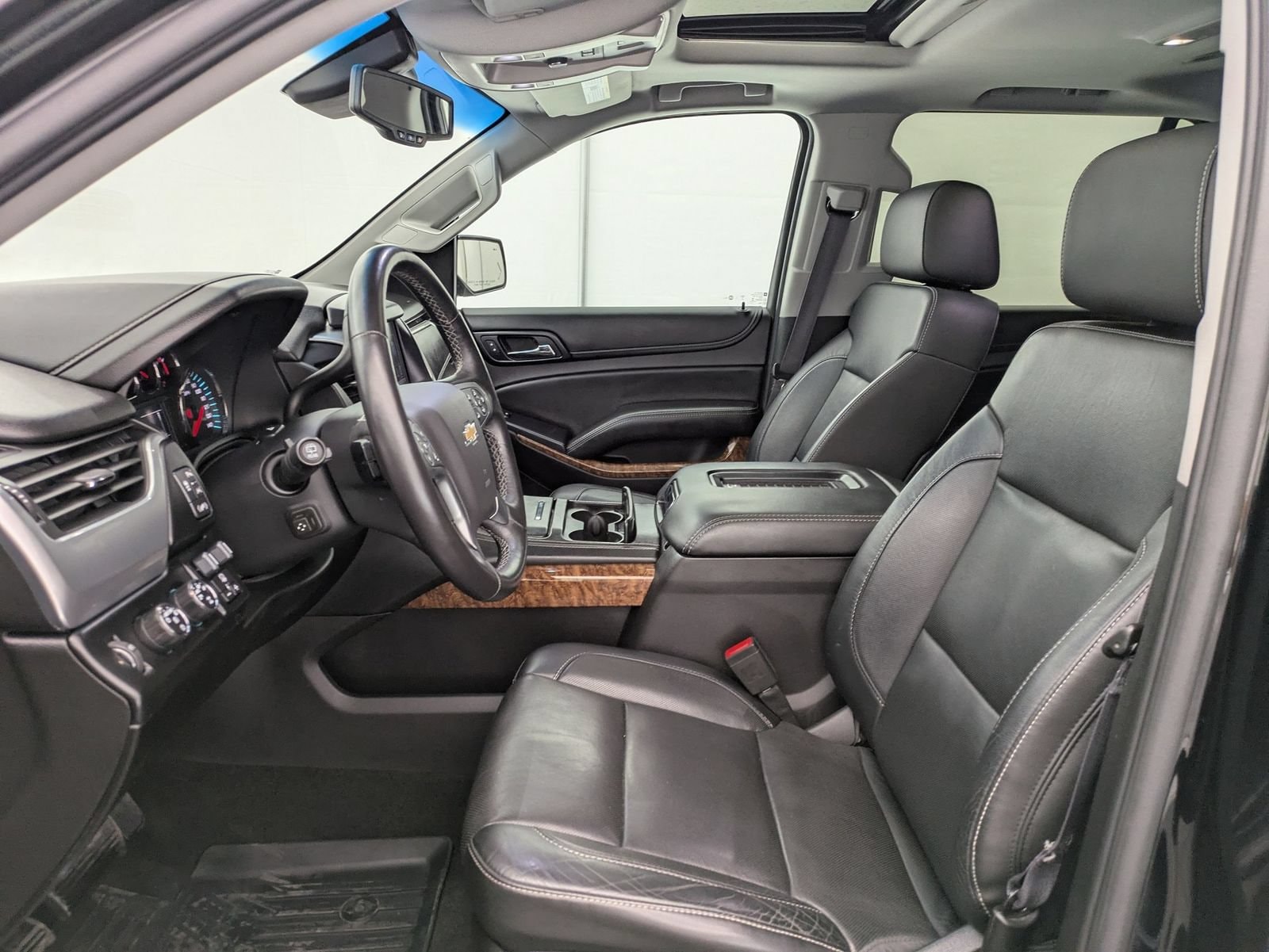 Thumbnail: 2016 Chevrolet Tahoe - 17
