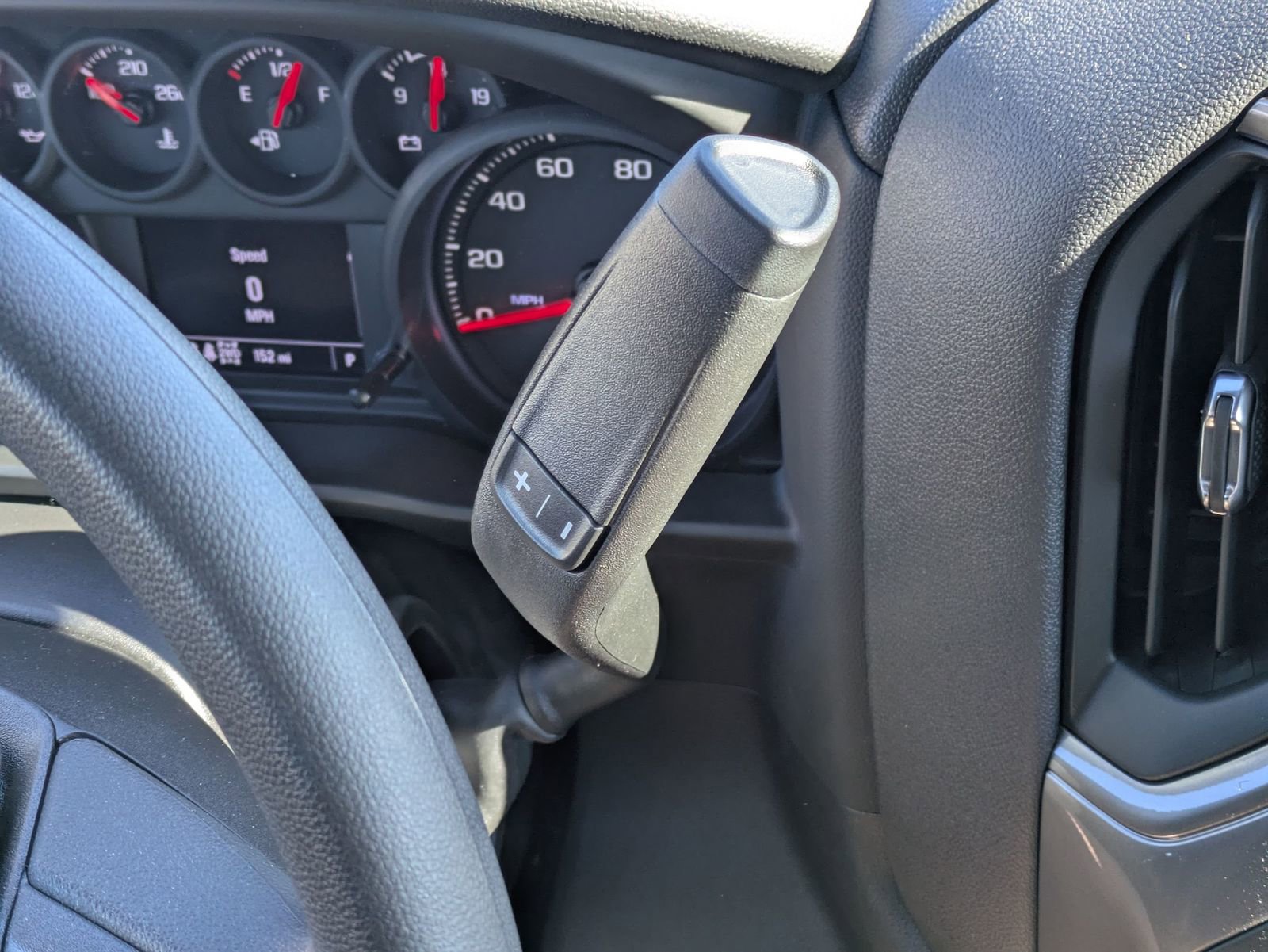 Thumbnail: 2026 Chevrolet Silverado 1500 - 31